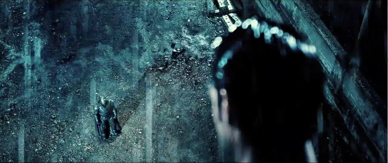 Illustration for article titled Every Key Detail And Killer Moment From The Batman V. Superman Trailer
